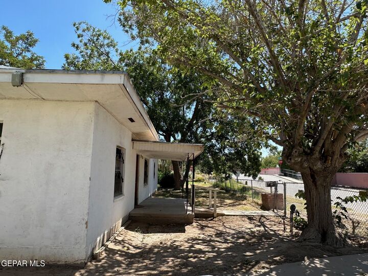 Property Photo: 8720 Aranda Lane TX 79907