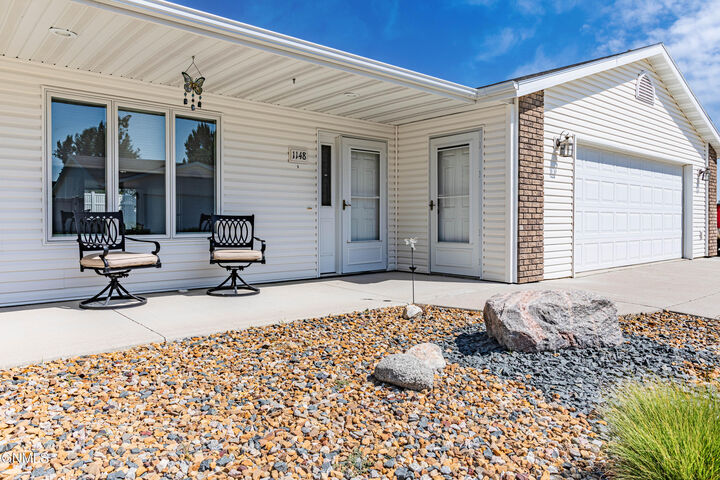 Property Photo: 1148 Lakota Lane ND 58504