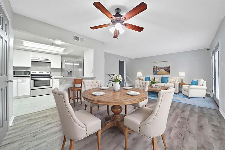 Property Photo: 2202 Shadowdale Drive TX 77043