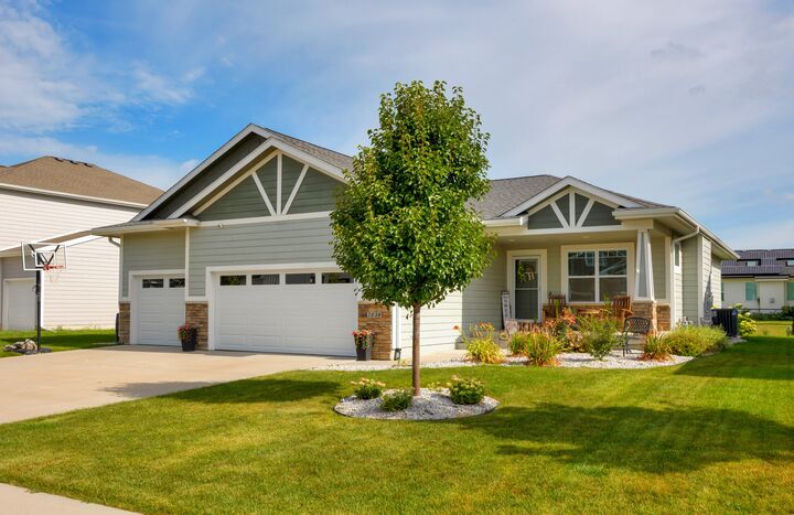 Property Photo:  1030 Spruce Street  IA 50263 