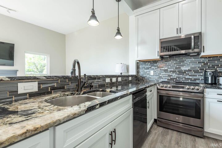 Property Photo: 9656 S Bay Pointe Unit 74 Court IN 47401