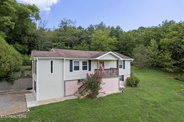 Property Photo: 1192 Lakeview Rd TN 37772