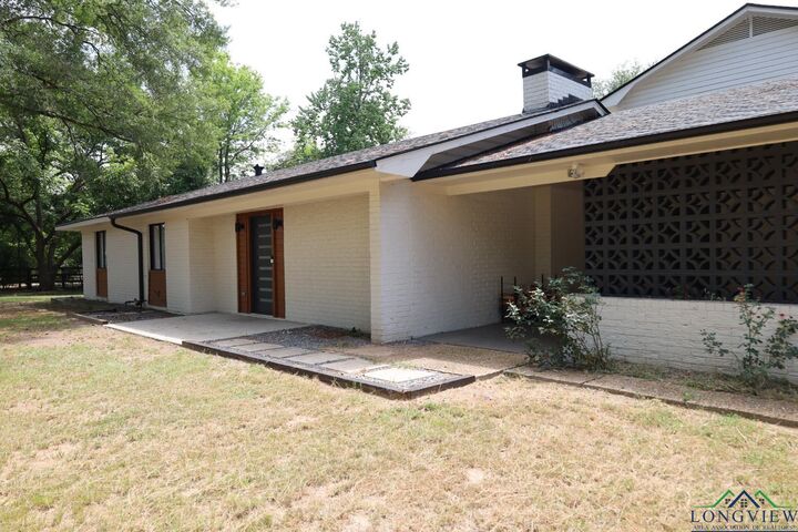Property Photo:  109 Bell St  TX 75650 