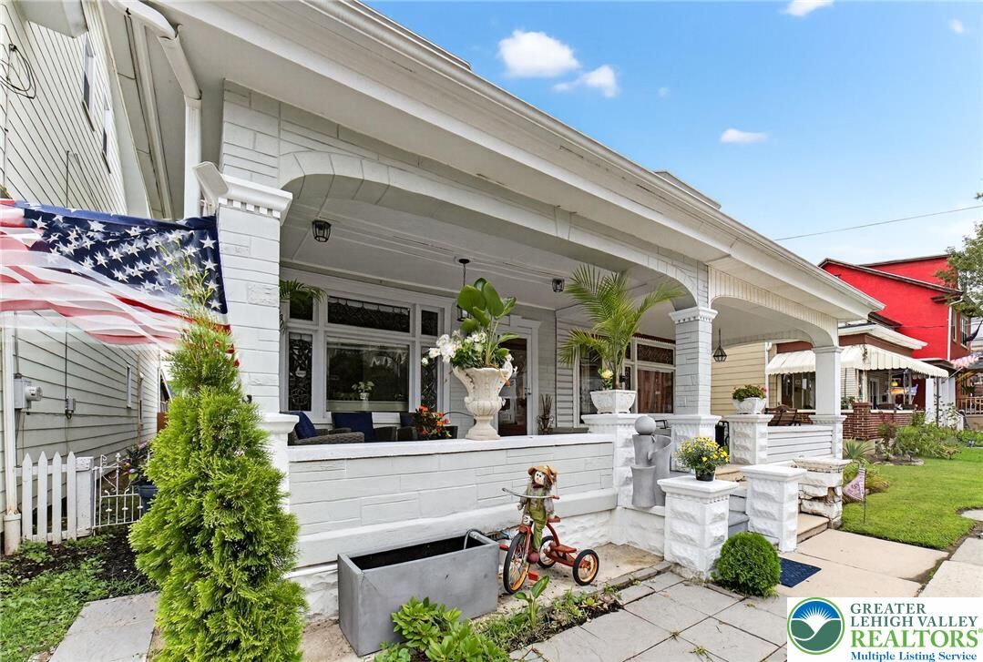Property Photo:  515 North Street  PA 18229