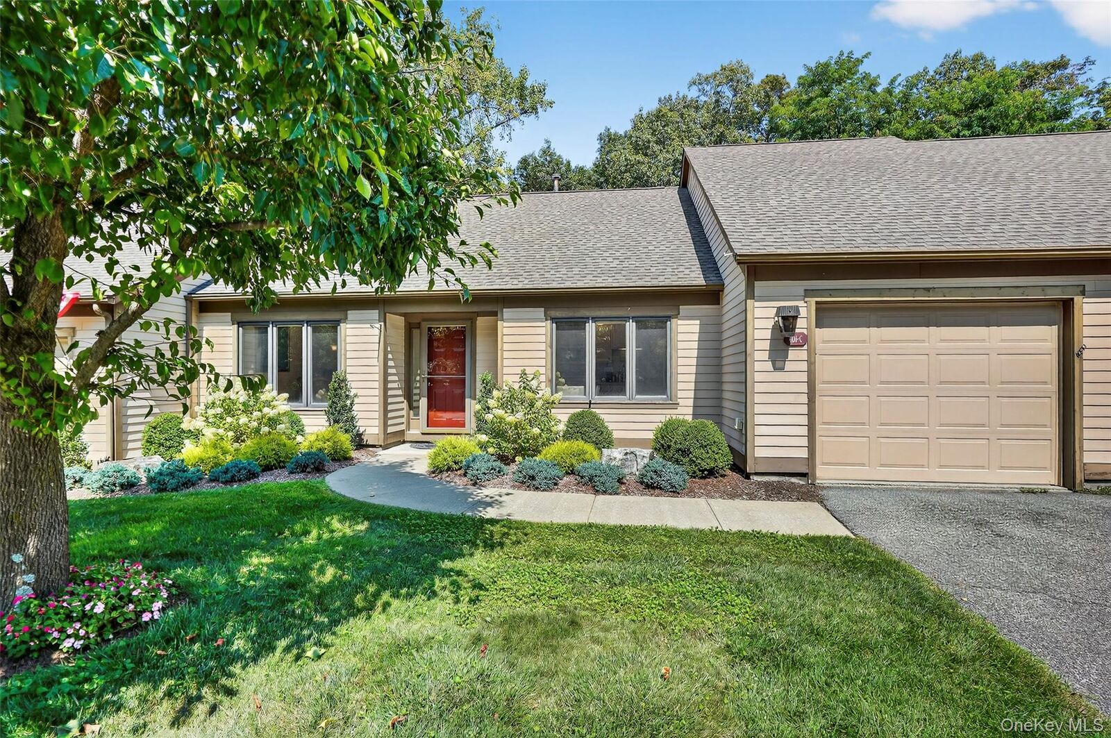 Property Photo: 406 Heritage Hills Drive C NY 10589