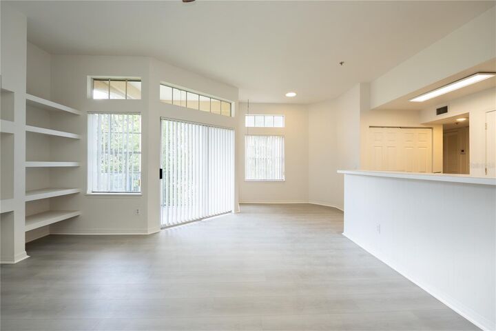 Property Photo: 7230 Westpointe Boulevard 1233 FL 32835