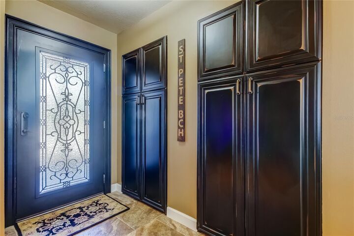 Property Photo: 7003 Sunset Way 1 FL 33706