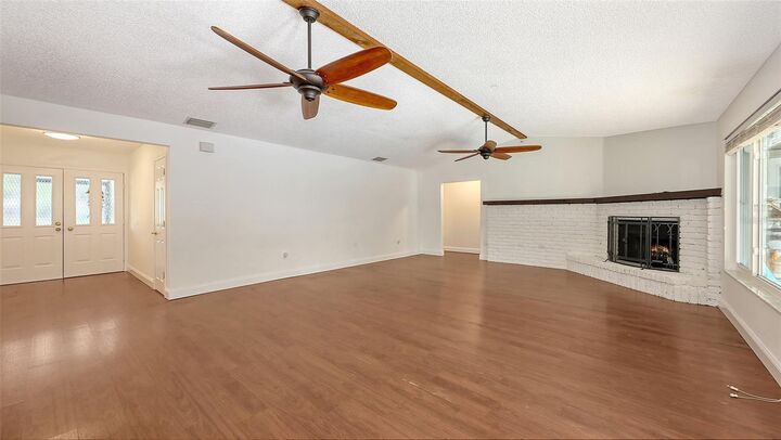 Property Photo: 6104 Braden Run FL 34202