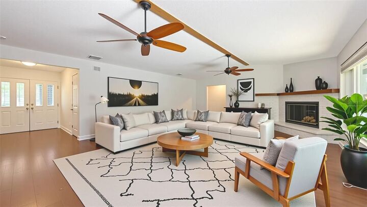 Property Photo: 6104 Braden Run FL 34202