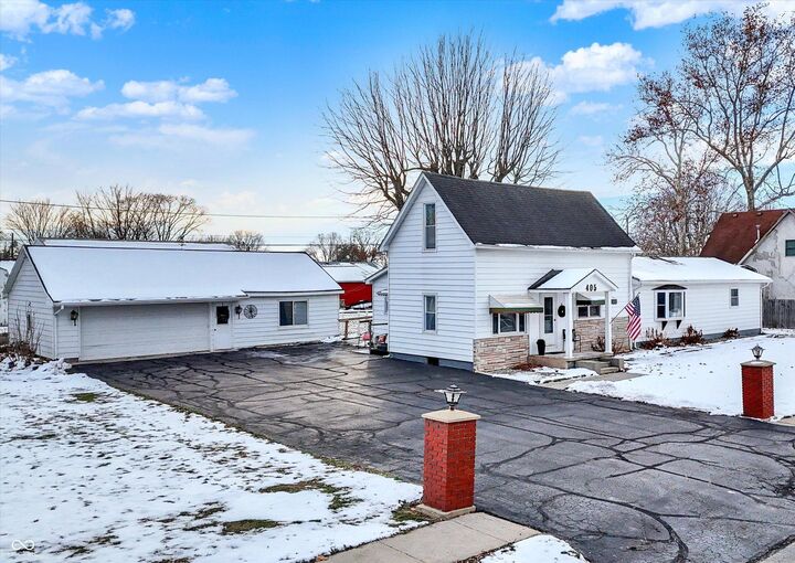 Property Photo: 405 E Howard Avenue IN 46030