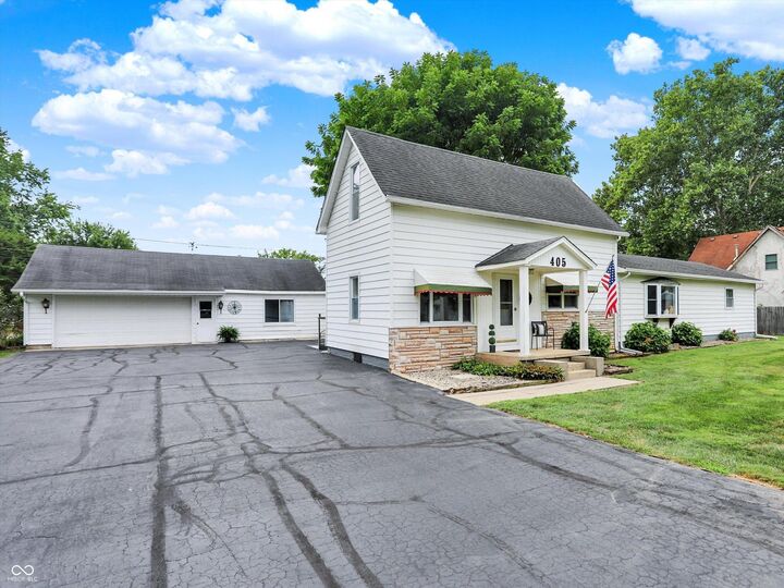 Property Photo: 405 E Howard Avenue IN 46030