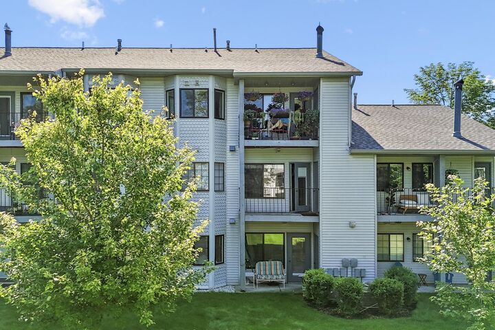 Property Photo: 621 Riverine Drive 202 MI 49684