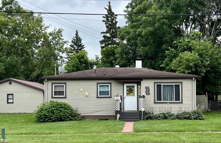 1432 Proper Avenue Road  Burton MI 48529 photo