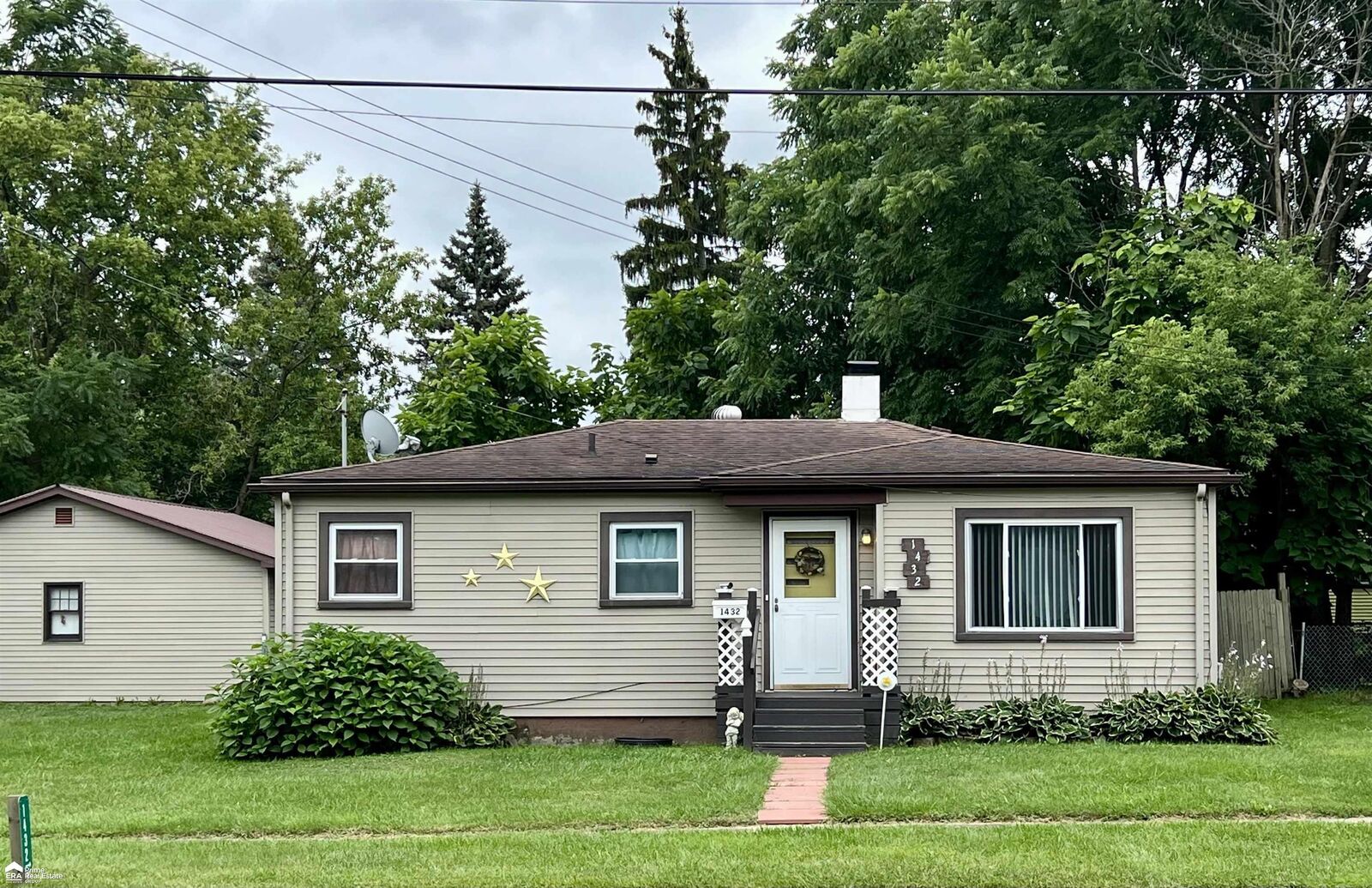 Property Photo: 1432 Proper Avenue Road MI 48529