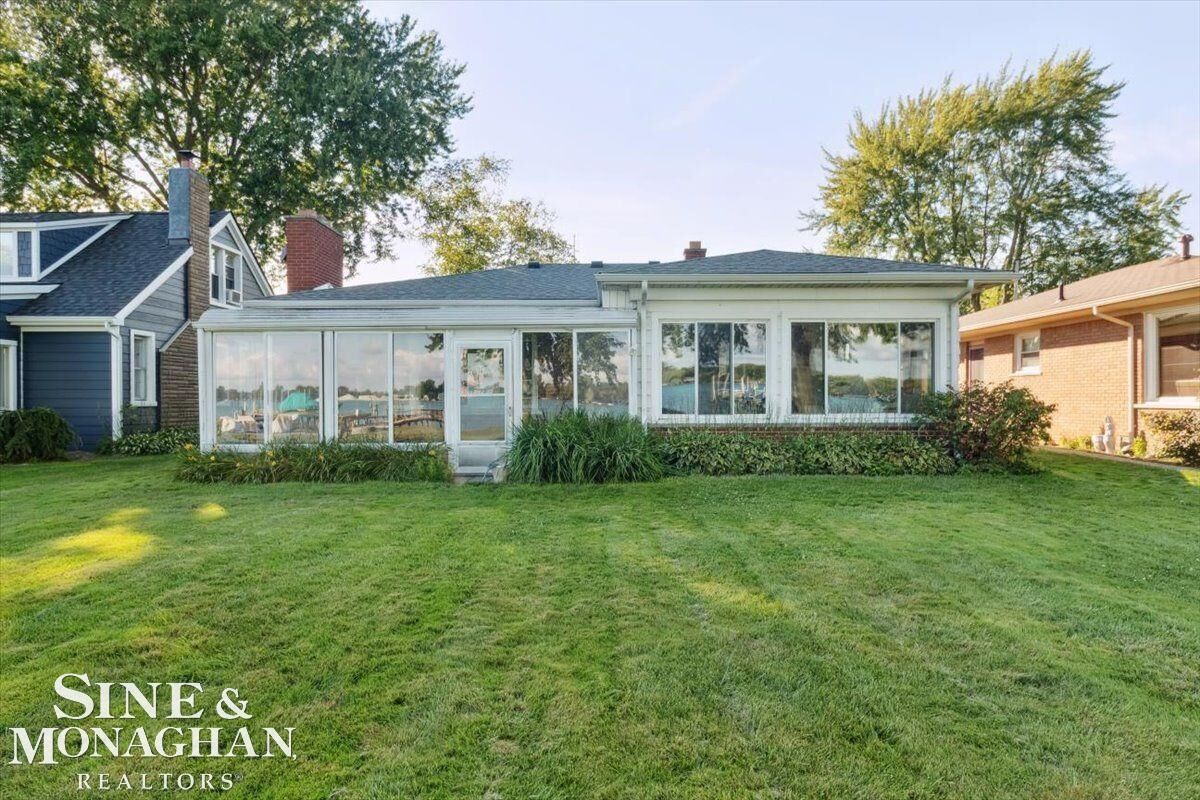 Property Photo:  1915 S Parker Street  MI 48039 
