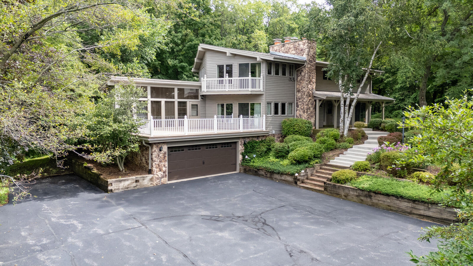 Property Photo: 4427 Foxboro Ct WI 53086