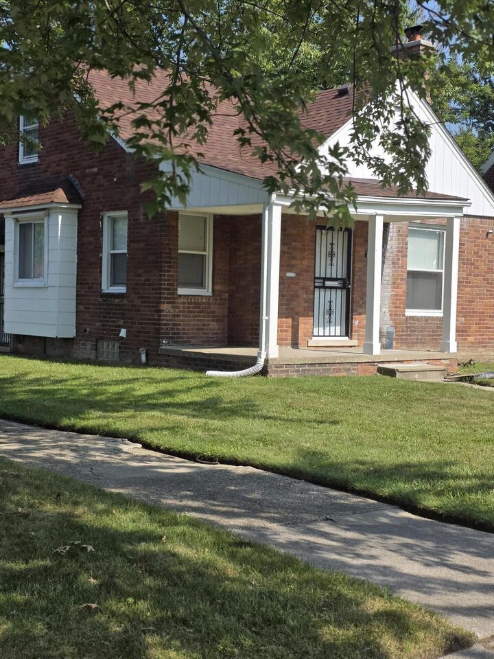 11101 Beaconsfield Street  Detroit MI 48224 photo