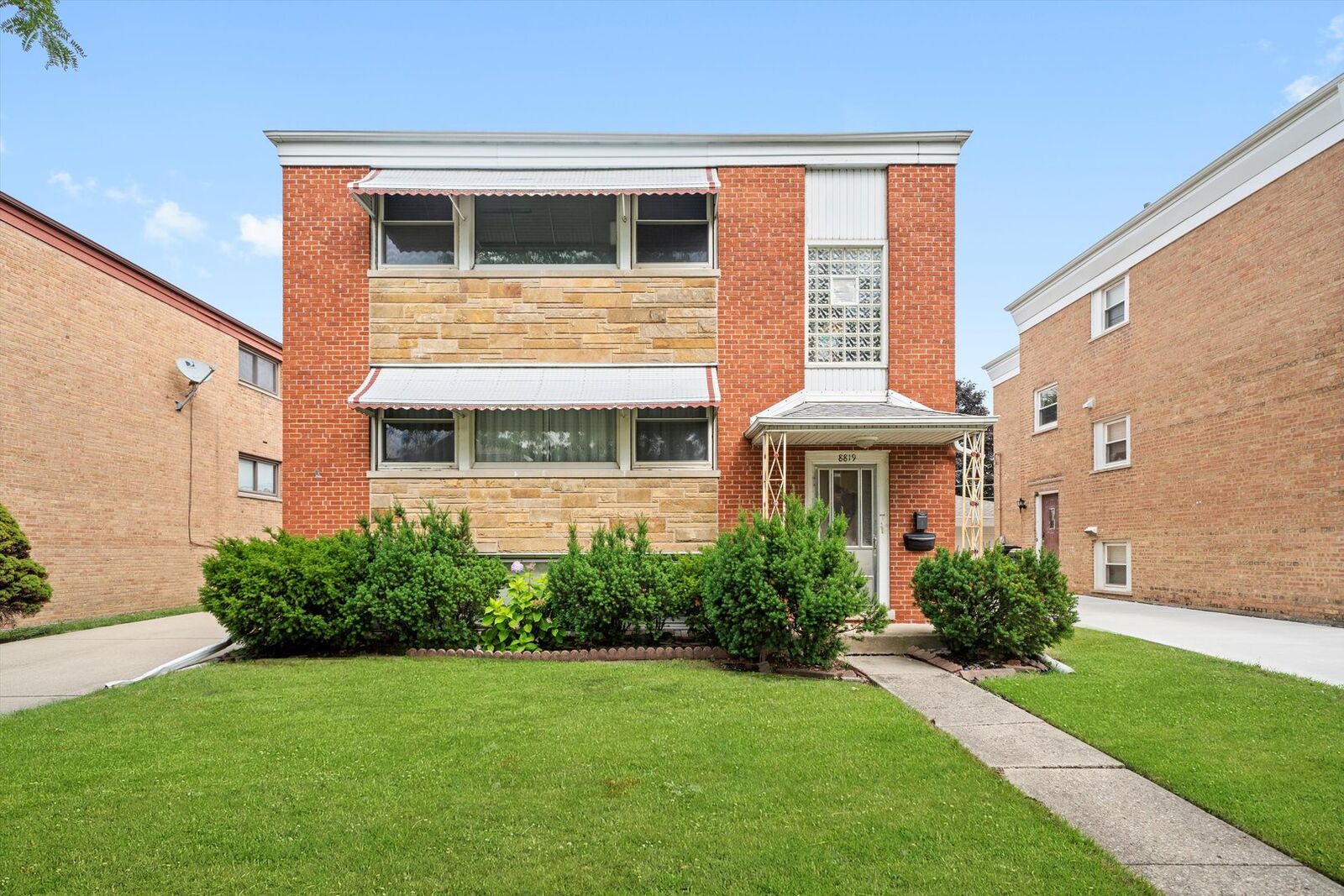 Property Photo:  8819 N Wisner Street  IL 60714 