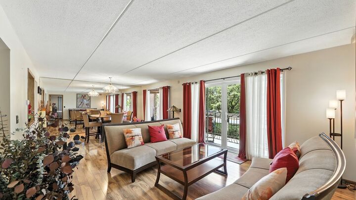 Property Photo: 6980 W Touhy Avenue 202 IL 60714