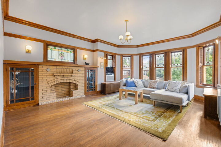 Property Photo: 4910 N Kenneth Avenue IL 60630