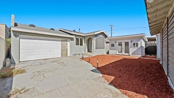 Property Photo:  809 N Tamarind Avenue  CA 90220 