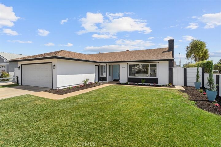 Property Photo:  906 E Chalynn Avenue  CA 92866 