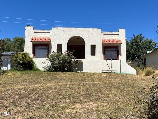 Property Photo: 919 E Virginia Terrace CA 93060