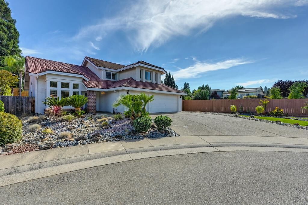 Property Photo:  105 Hamersley Court  CA 95630 