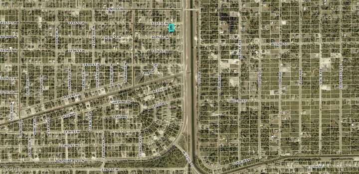 Property Photo: 2505 41st Street W FL 33971