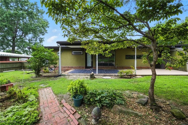 Property Photo: 1611 15th Street WV 26101