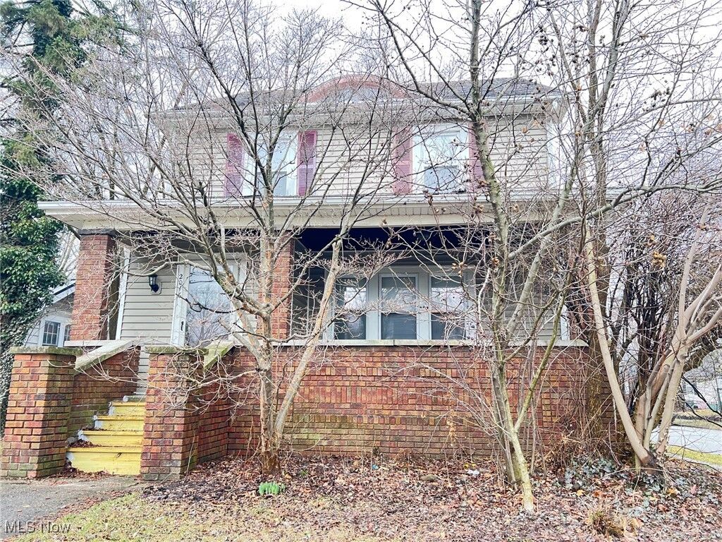 Property Photo:  2016 13th Street SW  OH 44314 