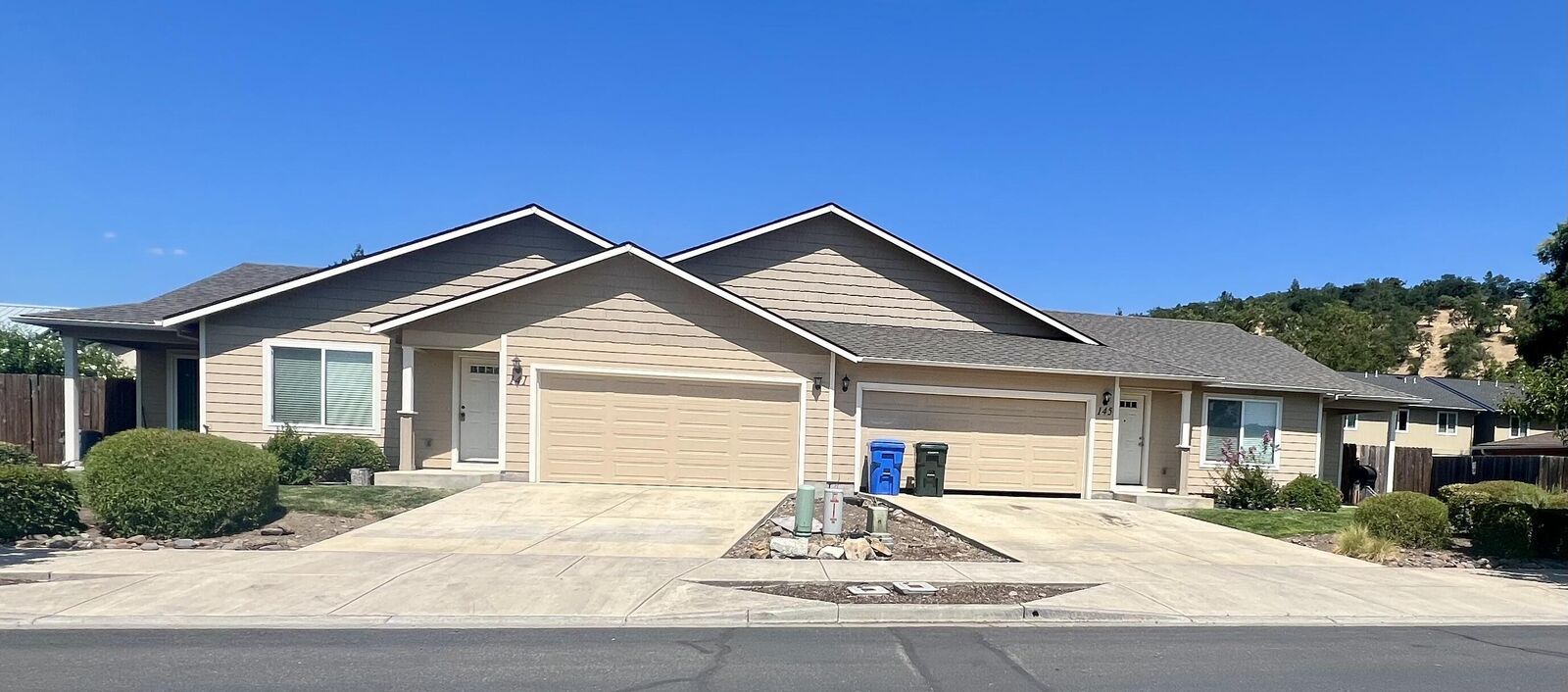 Property Photo:  141 Neva Street  OR 97524 