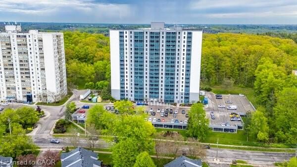 Photo de la propriété: 55 Green Valley Drive 1009 ON N2P 1Z6