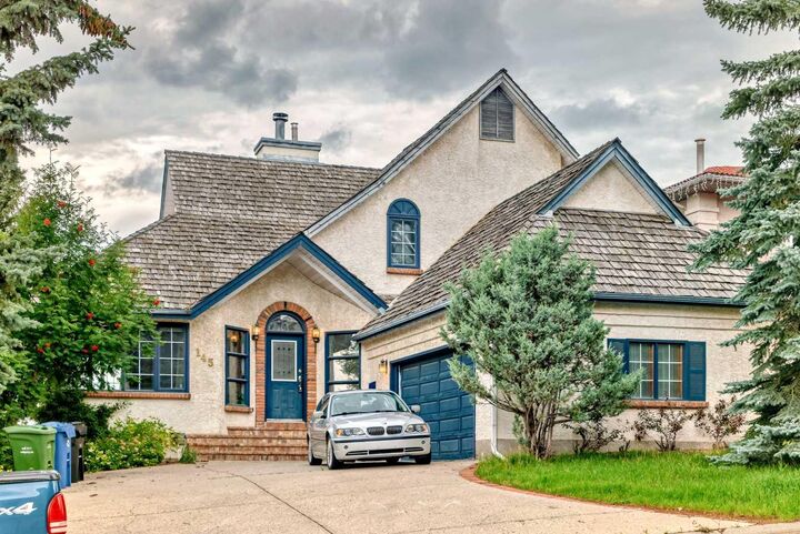 145 Edgeview Road NW  Calgary AB T3A 4V1 photo