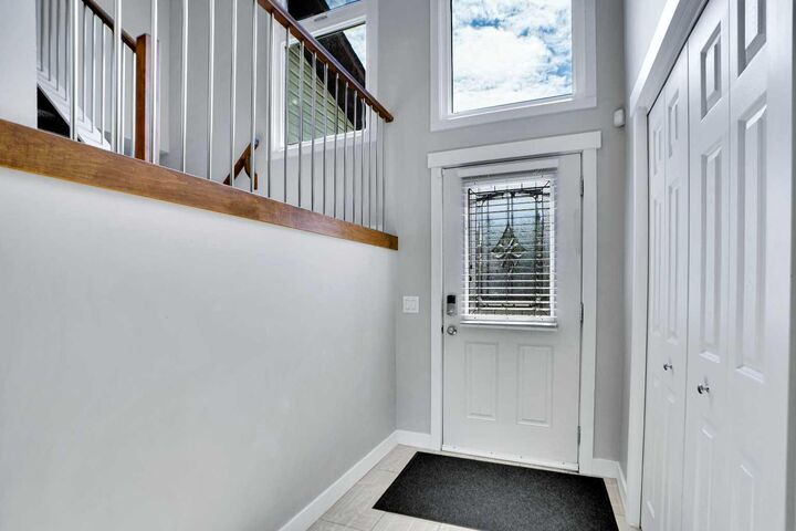 Property Photo:  103 Castlebury Way NE  AB T3J 1K8 