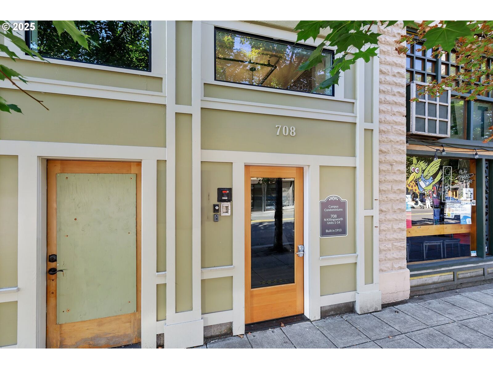 Property Photo: 708 N Killingsworth St 5 OR 97217
