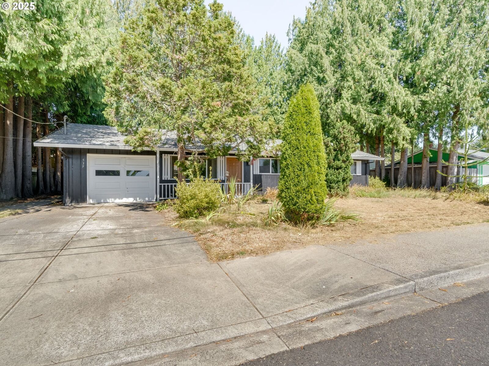 Property Photo: 539 E 7th St WA 98629