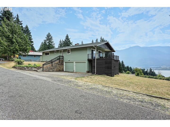 270 NE Wisteria Way  Stevenson WA 98648 photo