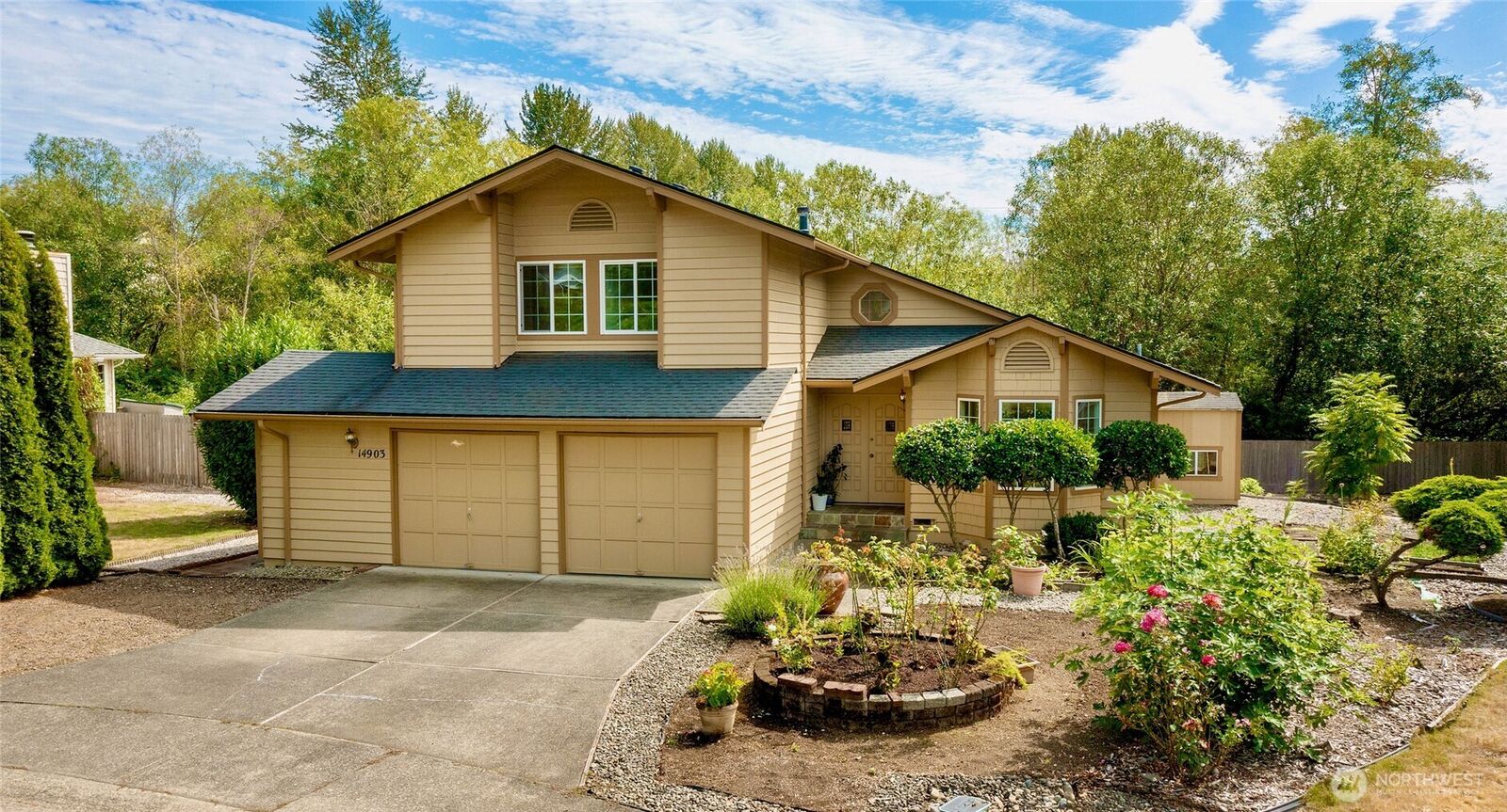 Property Photo: 14903 NE 9th Place WA 98007