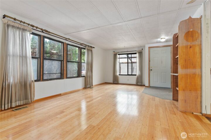 Property Photo: 4015 Eliza Avenue 120 WA 98226