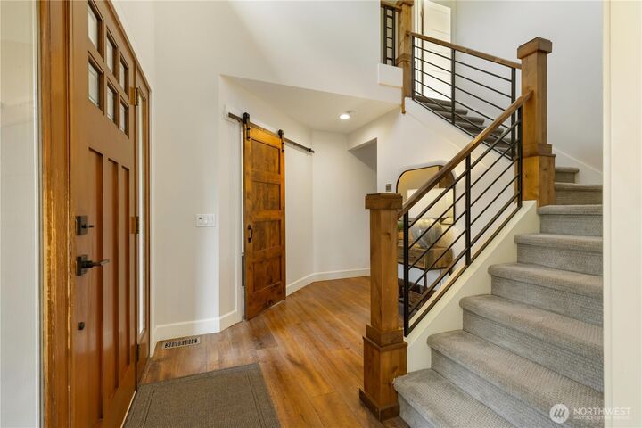 Property Photo: 7623 114th Court SE WA 98056