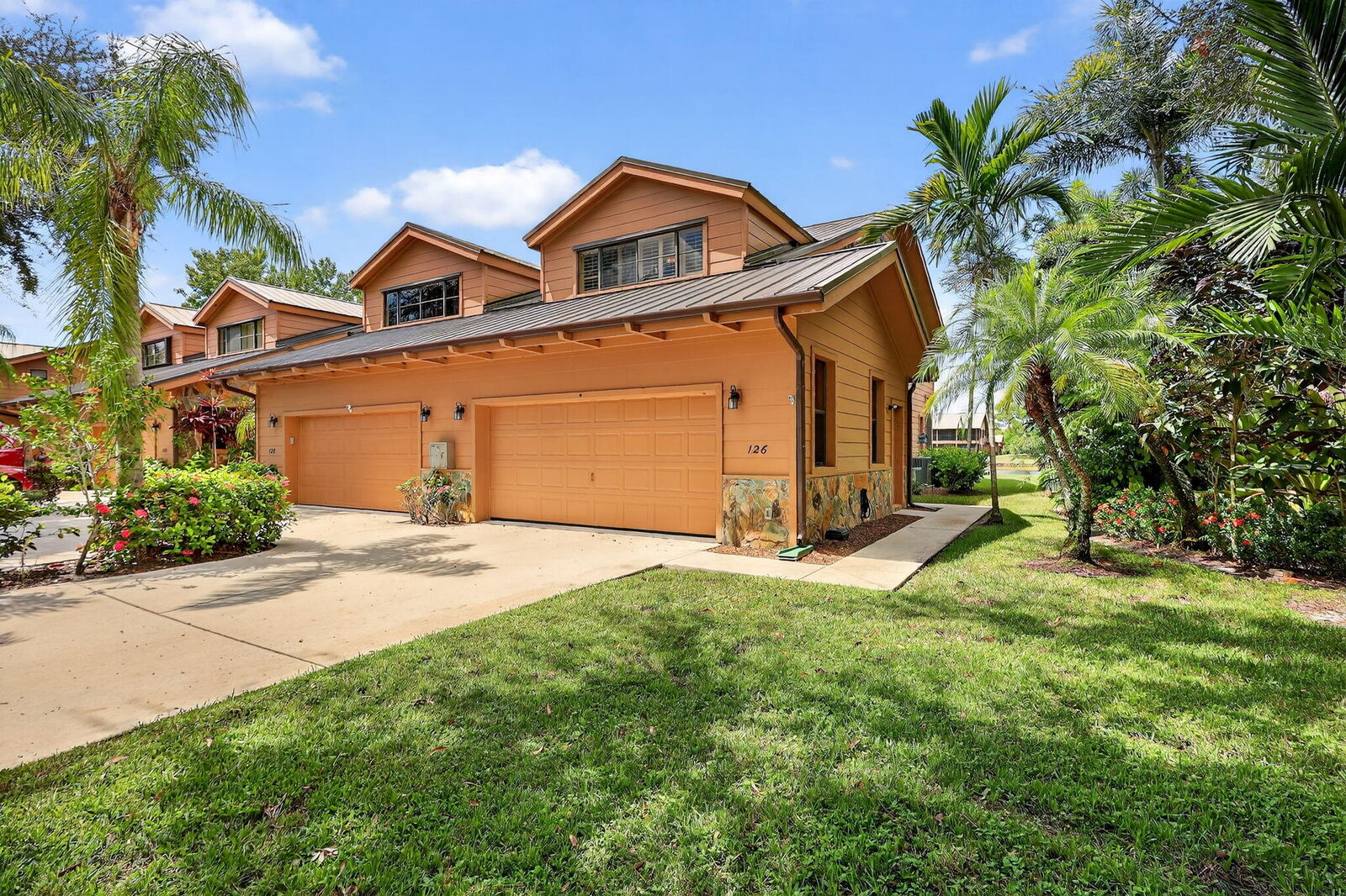 Property Photo: 126 SE Crestwood Circle FL 34997