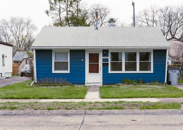 23067 Stauber Avenue  Hazel Park MI 48030 photo