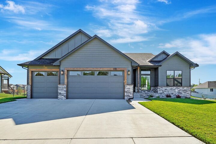 230 S Wellcrest  Goddard KS 67052 photo