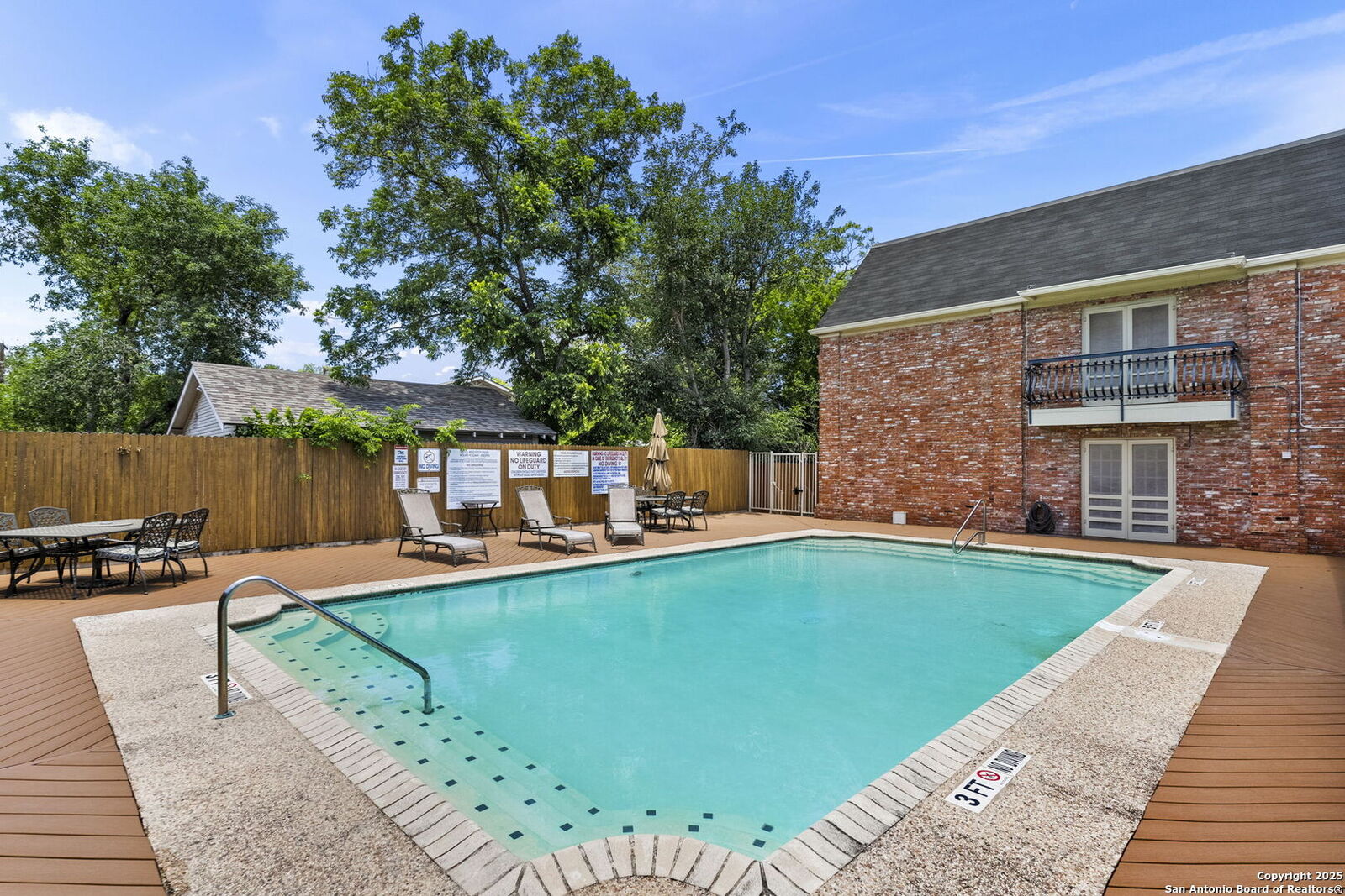 Property Photo: 8033 N New Braunfels Avenue 400 D TX 78209