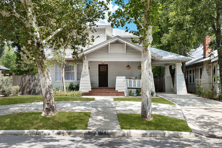617 E Park Ave  San Antonio TX 78212 photo