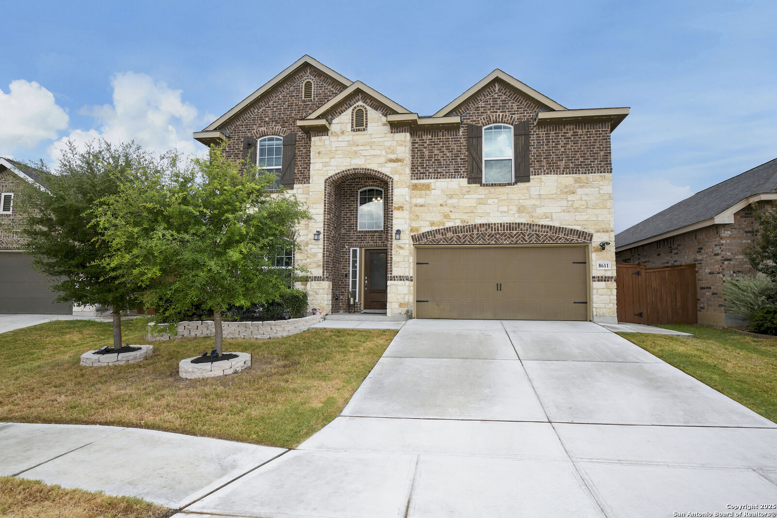 Property Photo: 8611 Pinto Canyon TX 78254