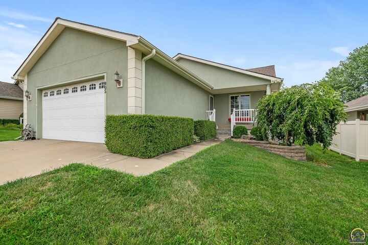 Property Photo: 905 SW Woodbridge Ct KS 66606