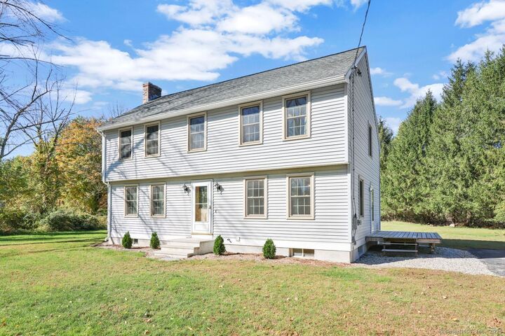 Property Photo:  124 Spring Hill Road  CT 06268