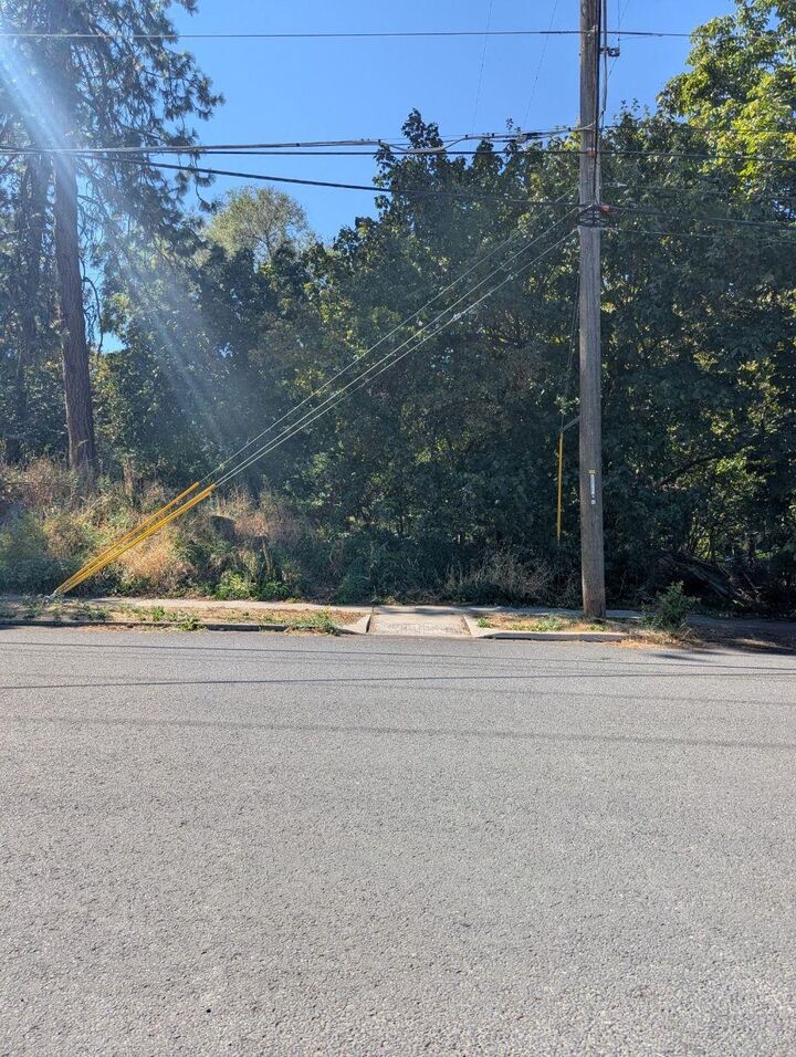 Property Photo:  962 S Arthur St  WA 99002 